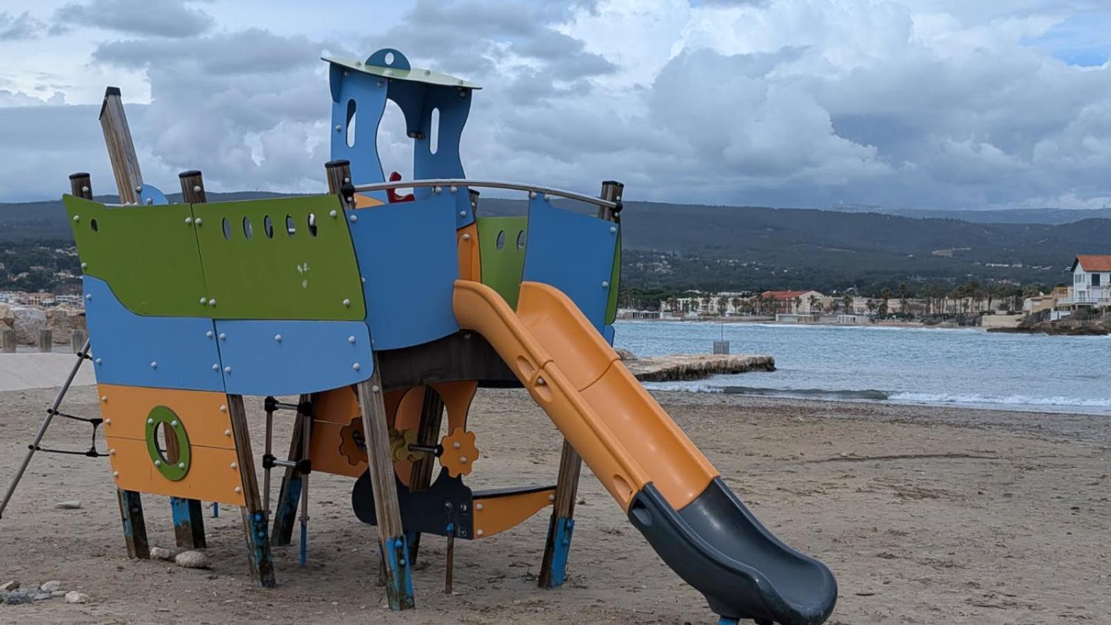 Saint Cyr-Sur-Mer La Madrague Les Aigues Marines Exterior photo